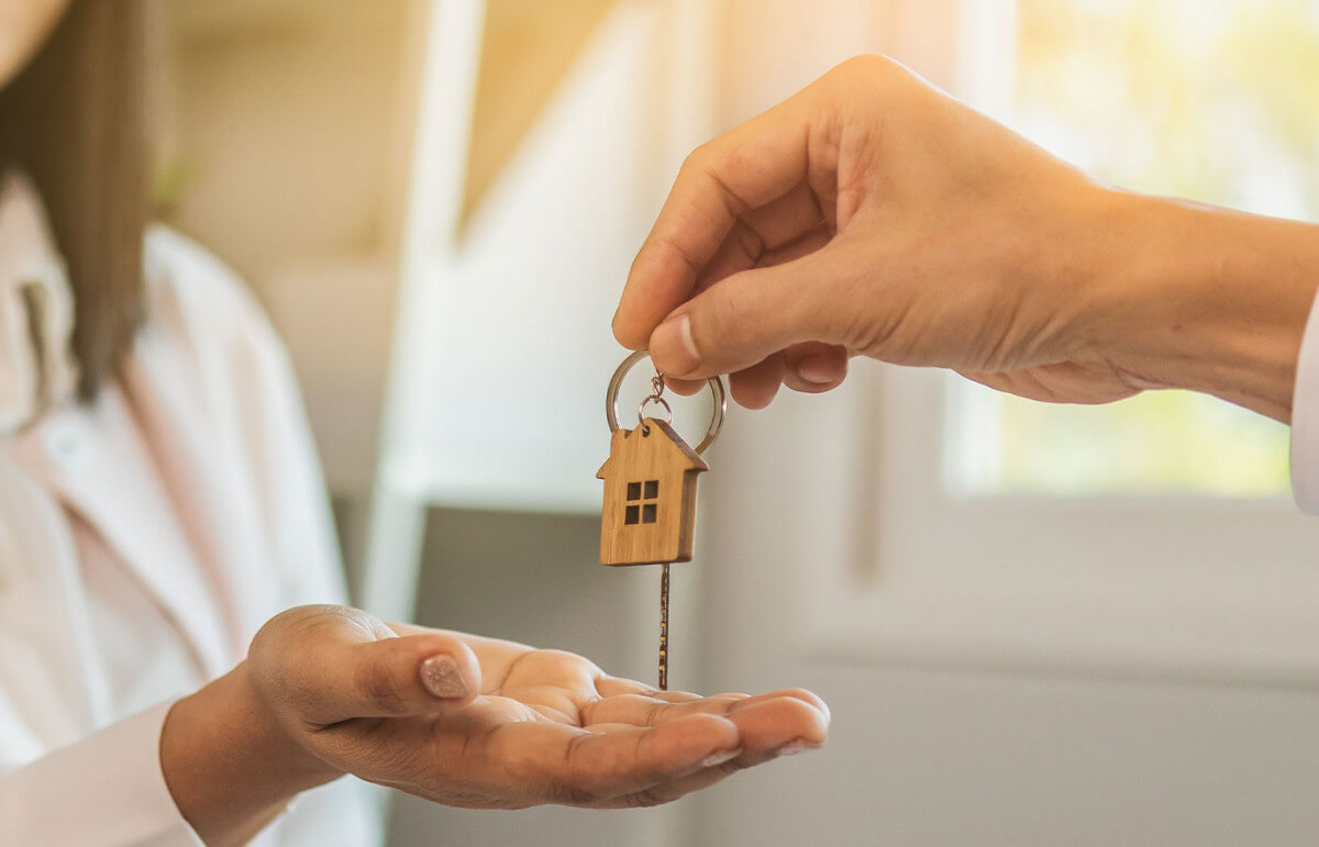 ¿Cómo calcular la comisión por venta de casa antes de vender un inmueble?